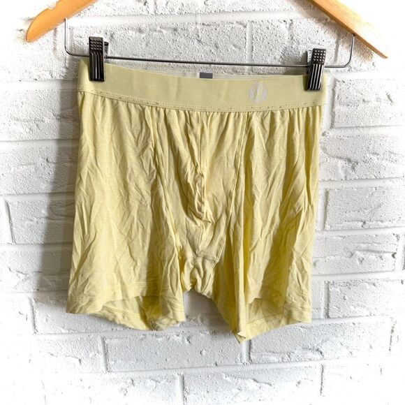 Lululemon Always In Motion Boxer 5" Heathered Caprese Yellow Size Small - Picture 1 of 5